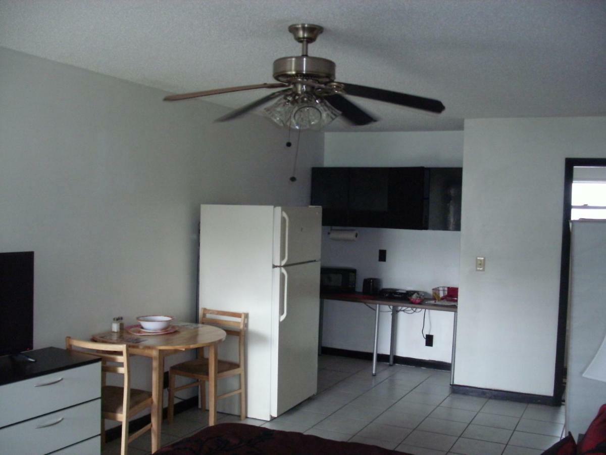 شقة Newly Furnished Large Clean Quiet Private Unit فورت لودرديل المظهر الخارجي الصورة